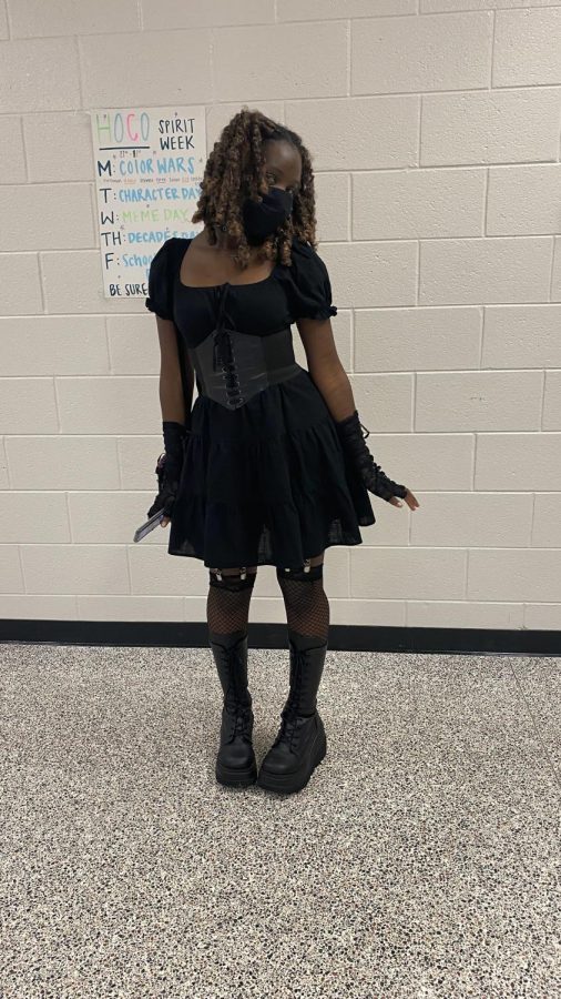 Ameila Garlington, 12,  is a fashion icon! ‘this is one of my favorite outfits!’ said Amelia, dressing like this everyday is her favorite thing to do. In this picture she is dressed as Misa Amane from the anime Death Note for spirit week, character day!