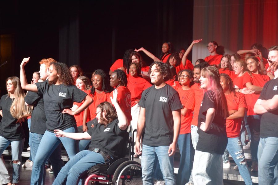 Mill Creek Chorus classes singing Were All In This Together